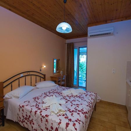 Villa Ferendinoy - Ferendinoy Dionisia Νυδρί Εξωτερικό φωτογραφία