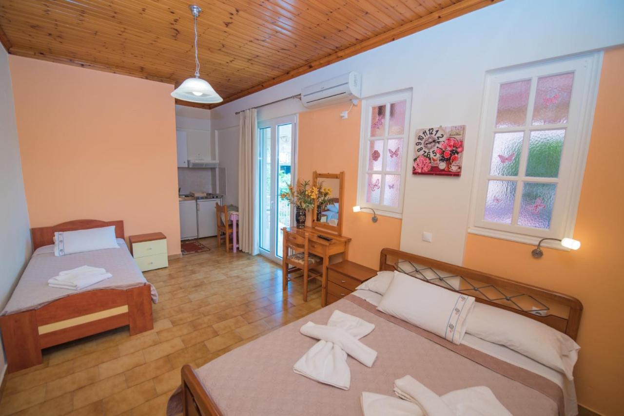 Villa Ferendinoy - Ferendinoy Dionisia Νυδρί Εξωτερικό φωτογραφία