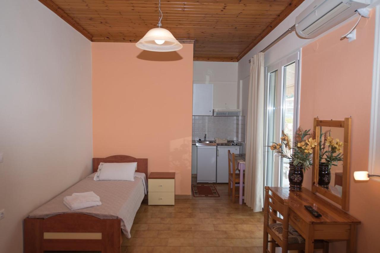 Villa Ferendinoy - Ferendinoy Dionisia Νυδρί Εξωτερικό φωτογραφία