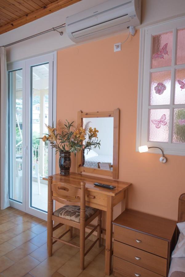 Villa Ferendinoy - Ferendinoy Dionisia Νυδρί Εξωτερικό φωτογραφία